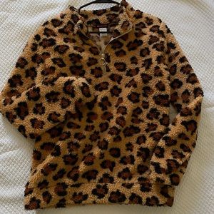 Weekending | Leopard print fuzzy sweater | Size S